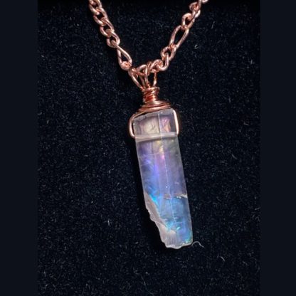 Wire-wrapped luminescent crystal pendant